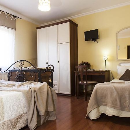 Отель Ponte Ufita Country House Frigento Экстерьер фото